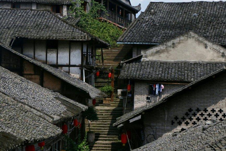 小偷使用不干胶获取指纹,真的能打开指纹锁吗?-助你了解最新热点话题的红迪网平台
